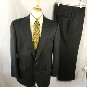 Hart Schaffner Marx BASKIN 2Btn Men’s Suit Gray